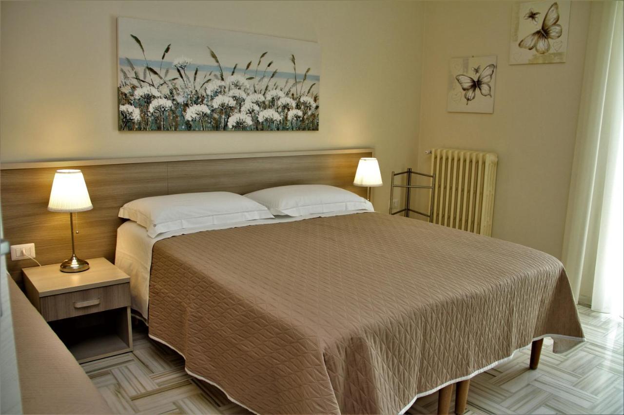 Casa Vacanze Civico 32 مونتيسكاليوزو المظهر الخارجي الصورة