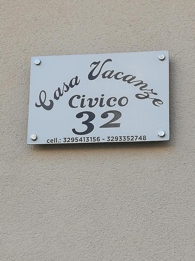 Casa Vacanze Civico 32 مونتيسكاليوزو المظهر الخارجي الصورة